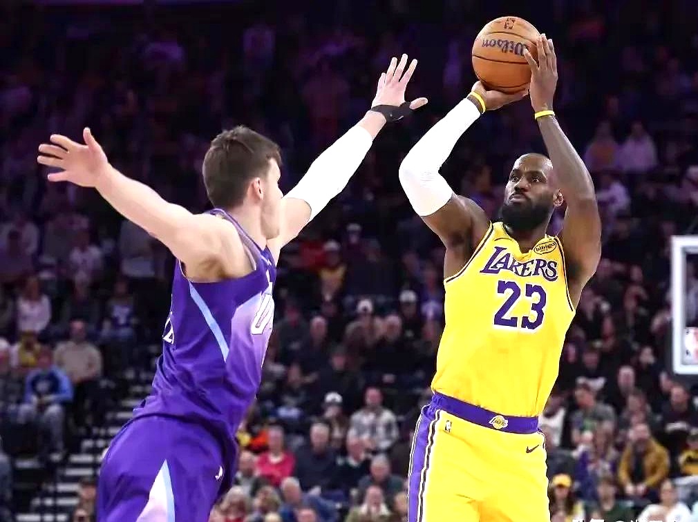 麻将胡了-湖人大阵容