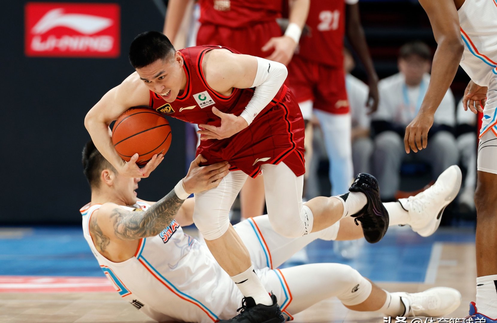 球队换帅效果显著，斗志高涨迎战强敌